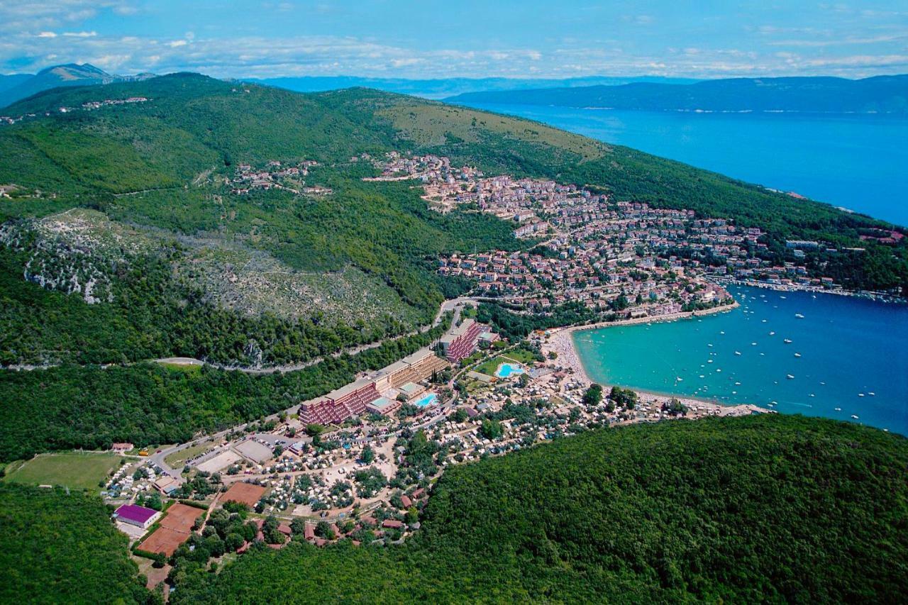 Queen Of Labin Лабин Екстериор снимка